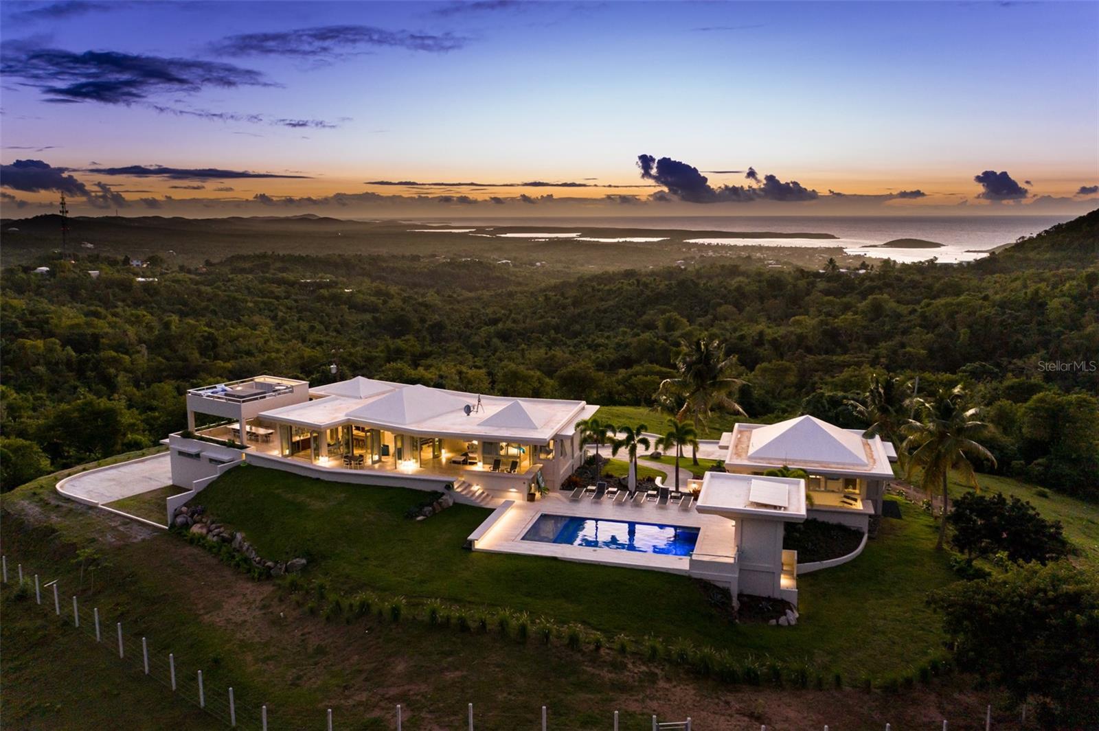 4 hab · 6 baños · VIEQUES