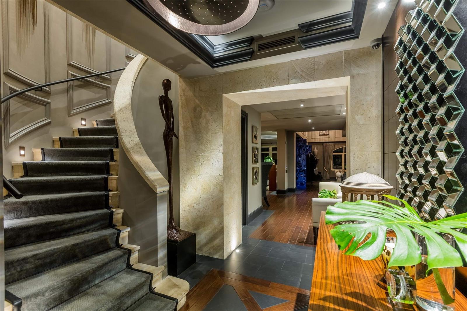 6 hab · 12 baños · DORADO — foto 3