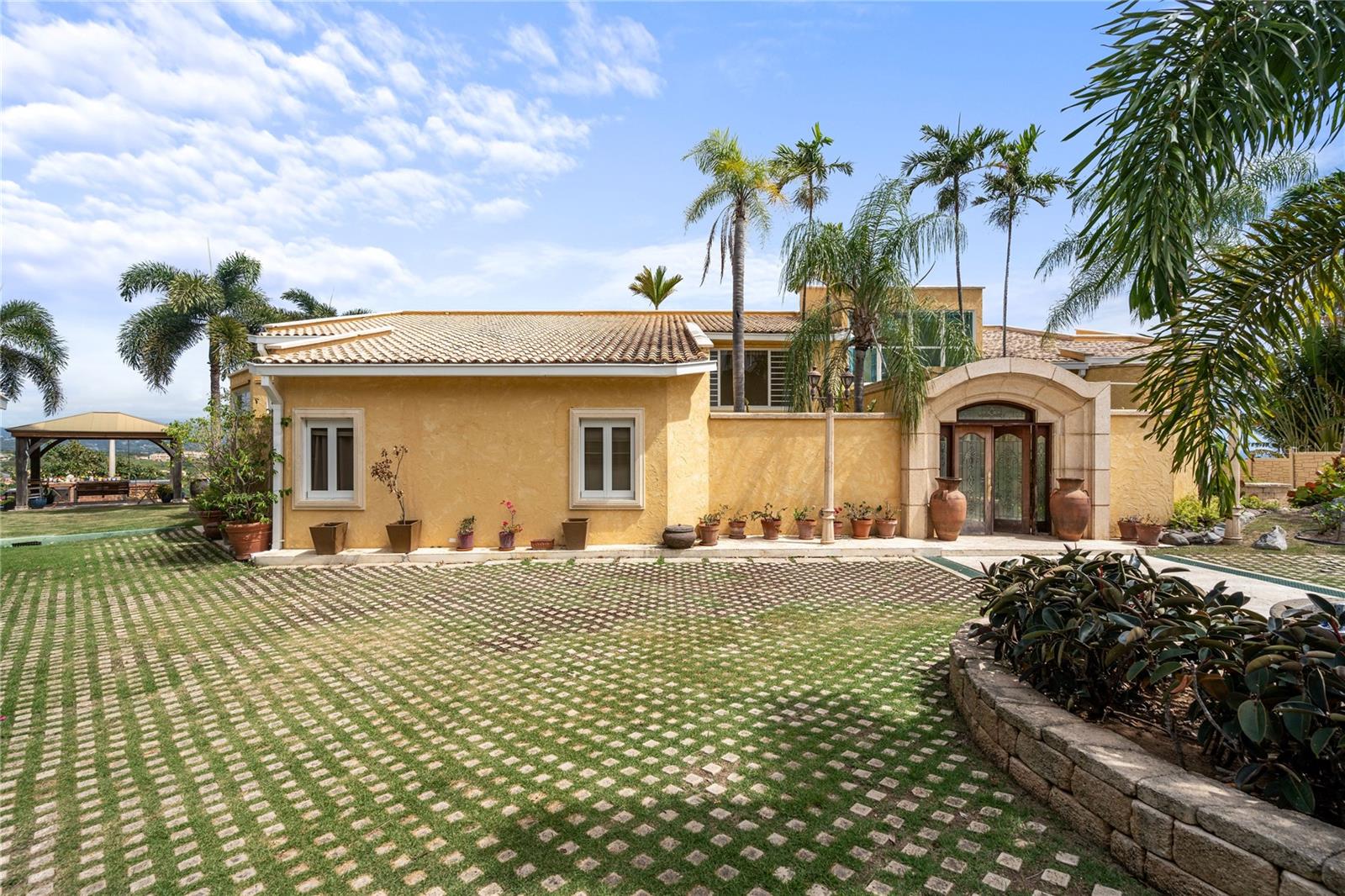 6 hab · 7 baños · HUMACAO — foto 2