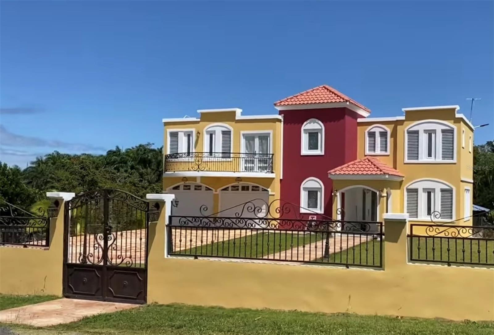 4 hab · 6 baños · ISABELA