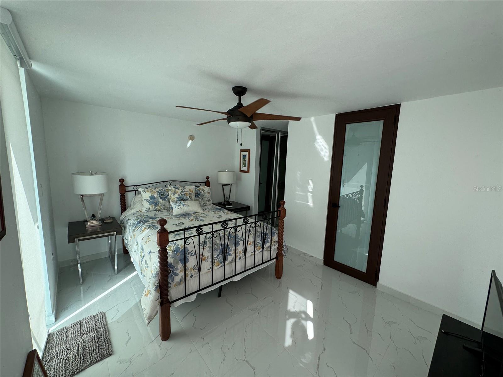 4 hab · 5 baños · DORADO — foto 9