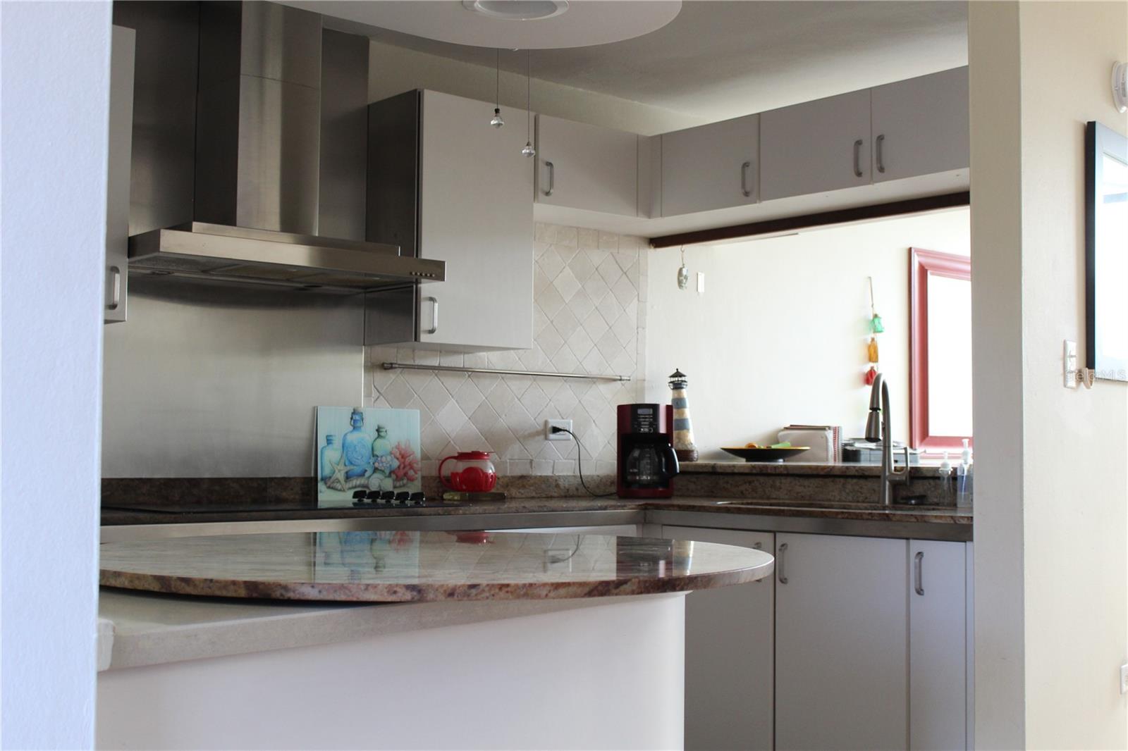 4 hab · 5 baños · DORADO — foto 2