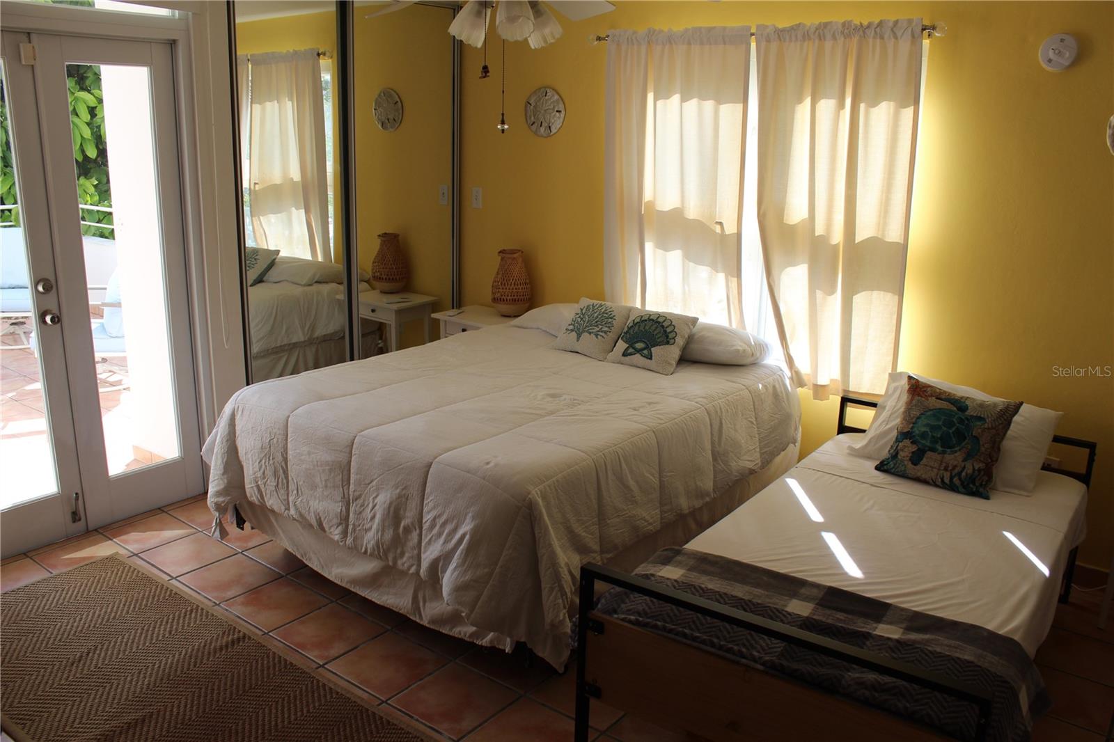 4 hab · 5 baños · DORADO — foto 12