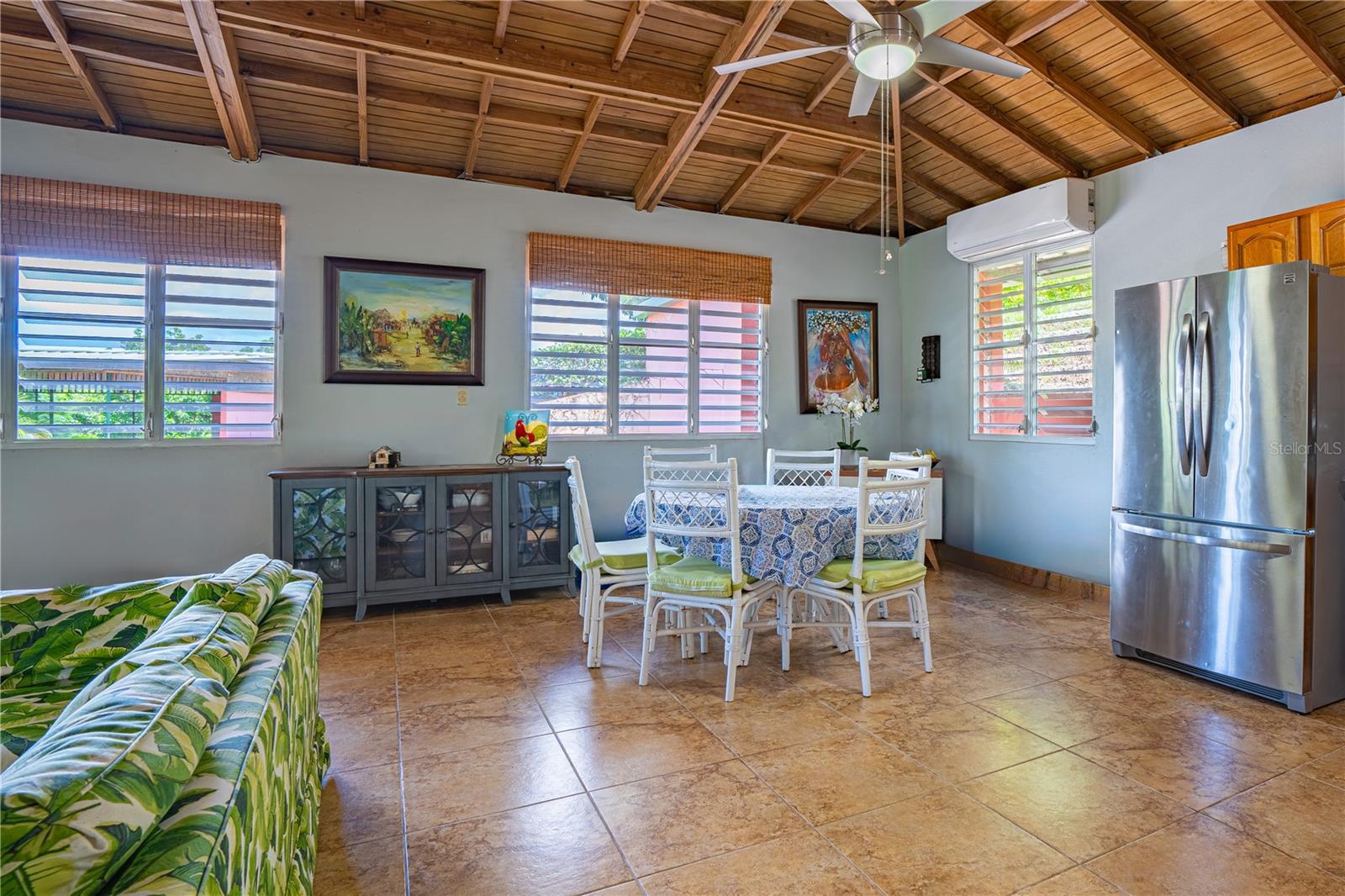 7 hab · 6 baños · TRUJILLO ALTO — foto 2