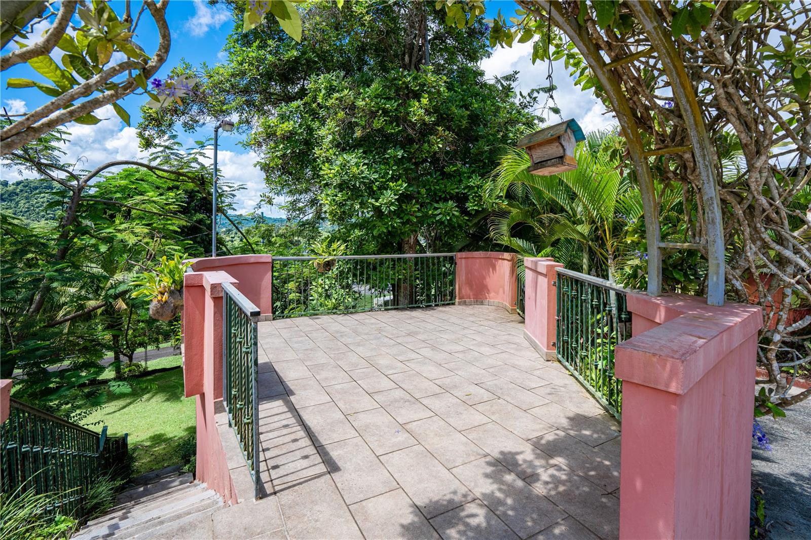 7 hab · 6 baños · TRUJILLO ALTO — foto 11