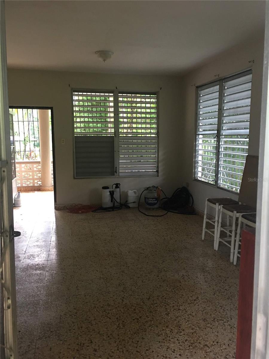 4 hab · 2 baños · MAYAGUEZ — foto 2