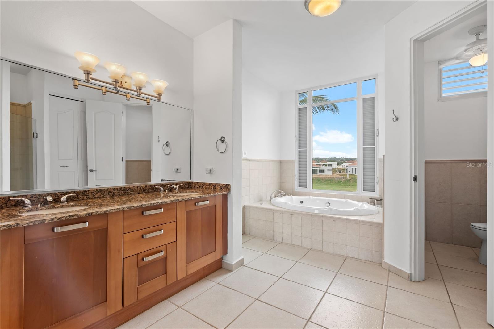 4 hab · 3 baños · HUMACAO — foto 5