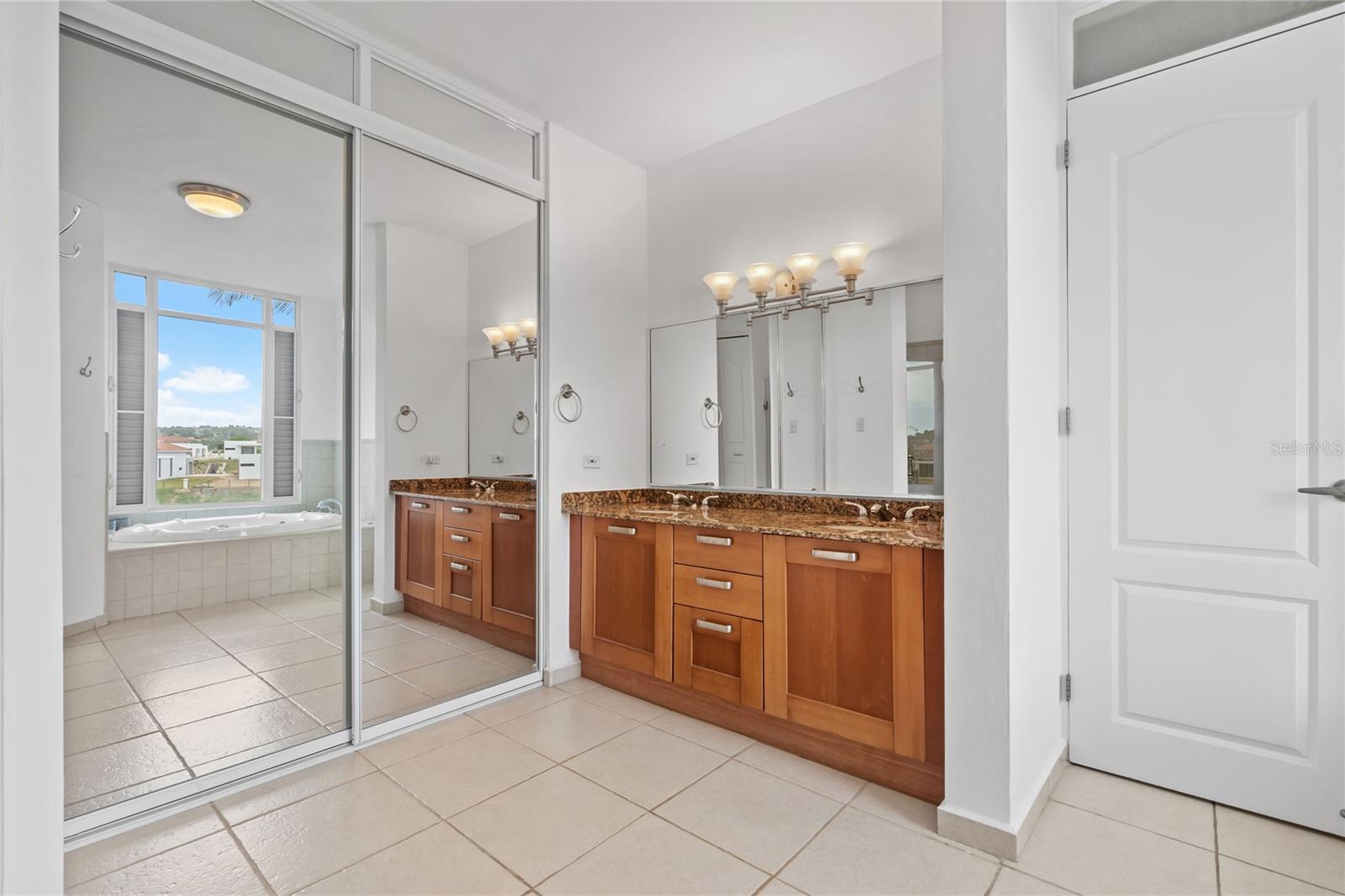 4 hab · 3 baños · HUMACAO — foto 6