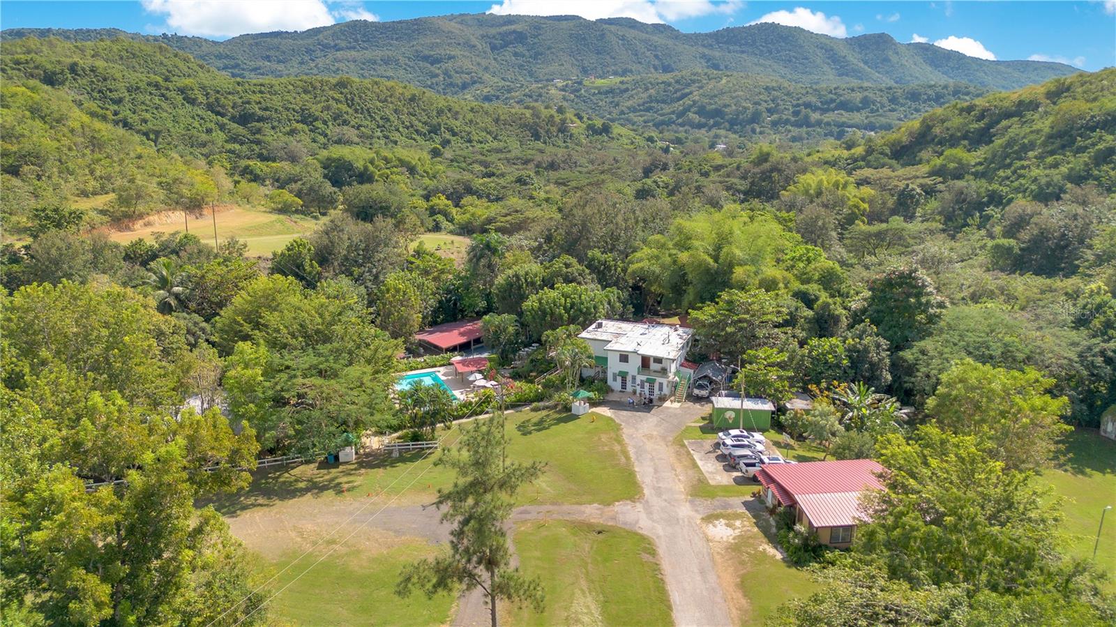 11 hab · 9 baños · PENUELAS — foto 4