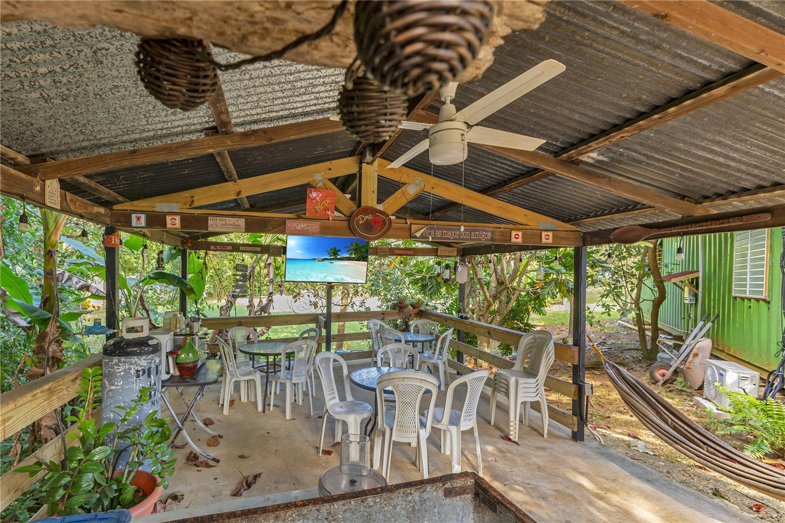 11 hab · 9 baños · PENUELAS — foto 10