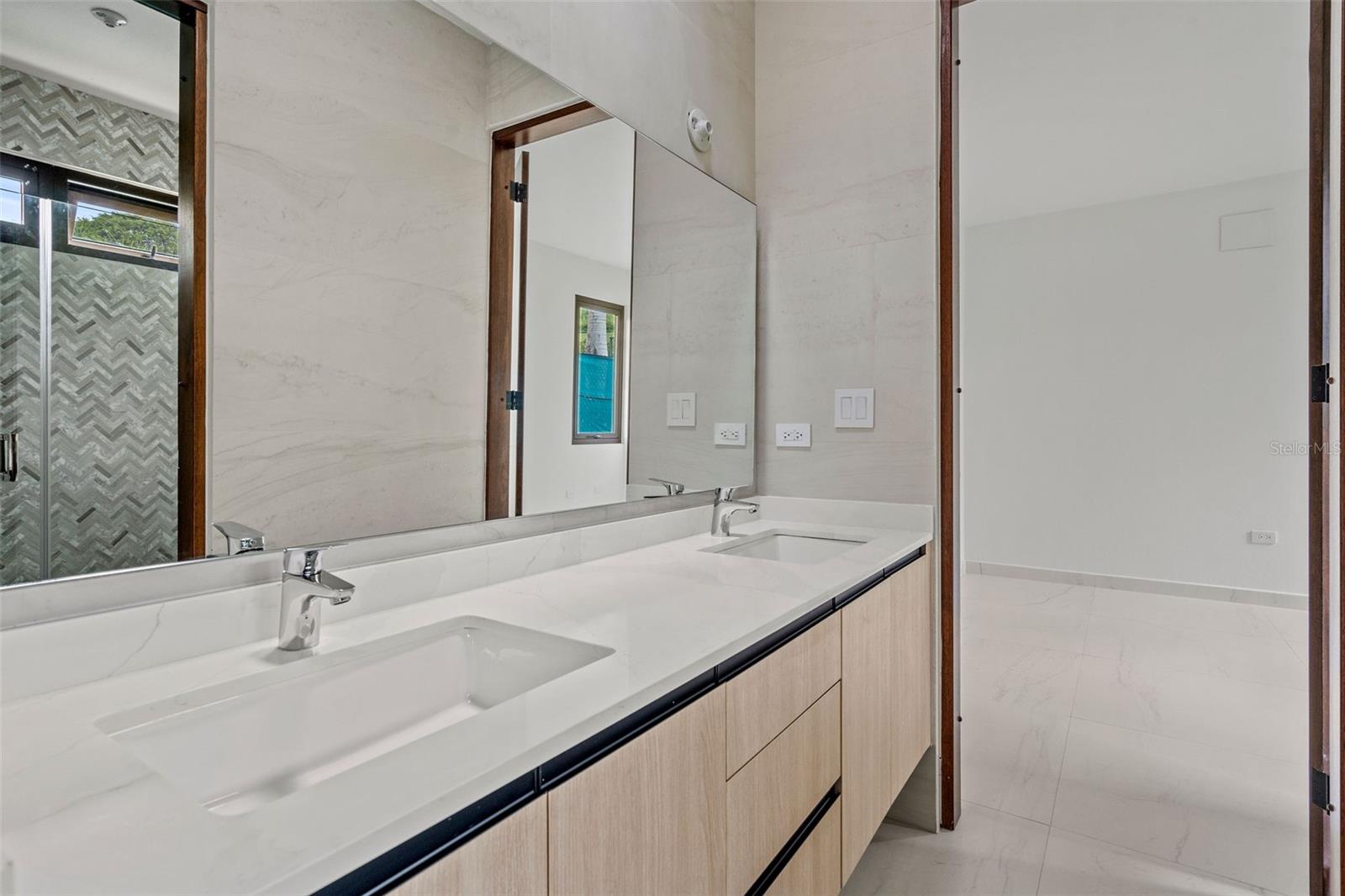 4 hab · 4 baños · HUMACAO — foto 8