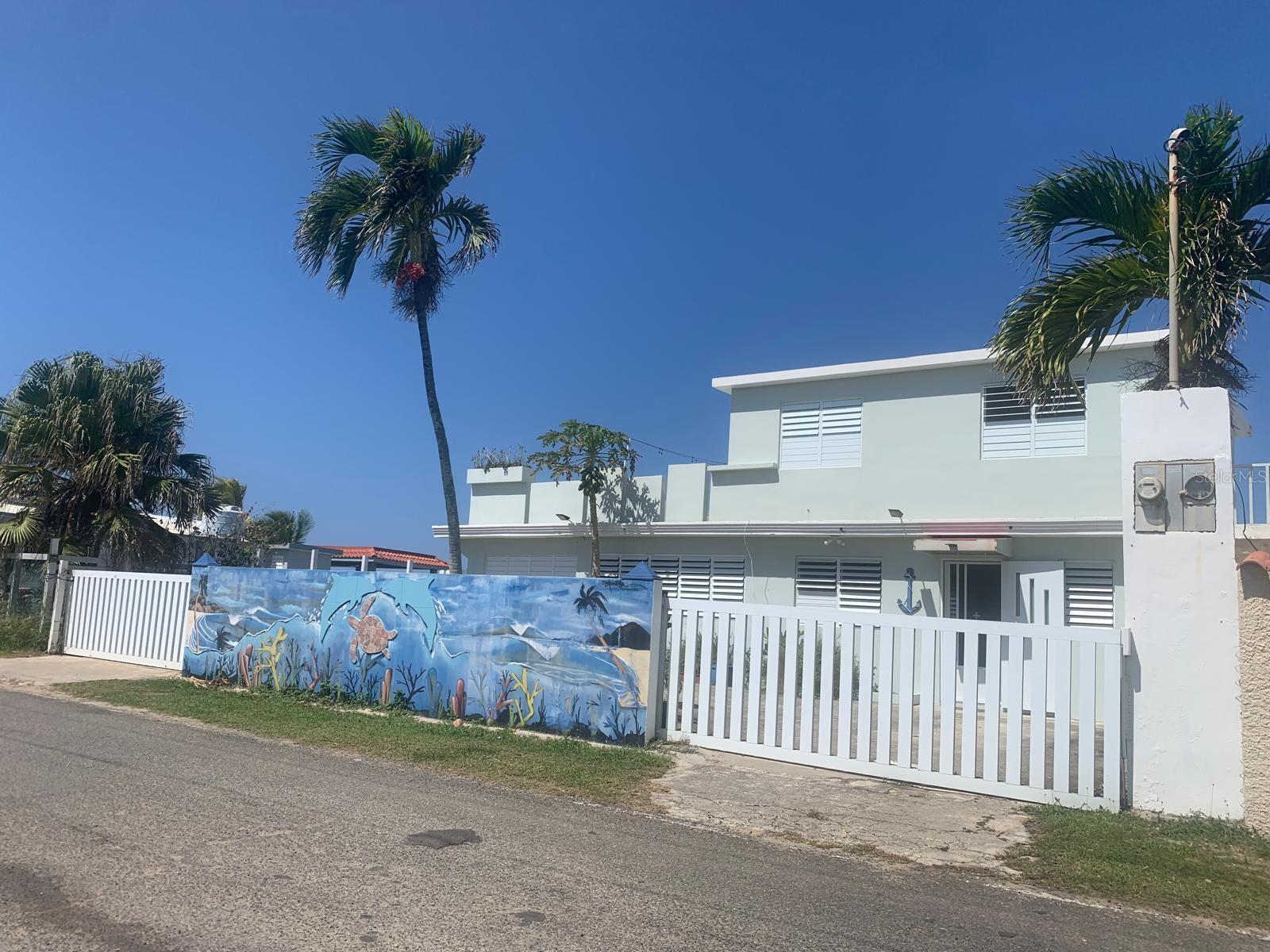 4 hab · 3 baños · AGUADA
