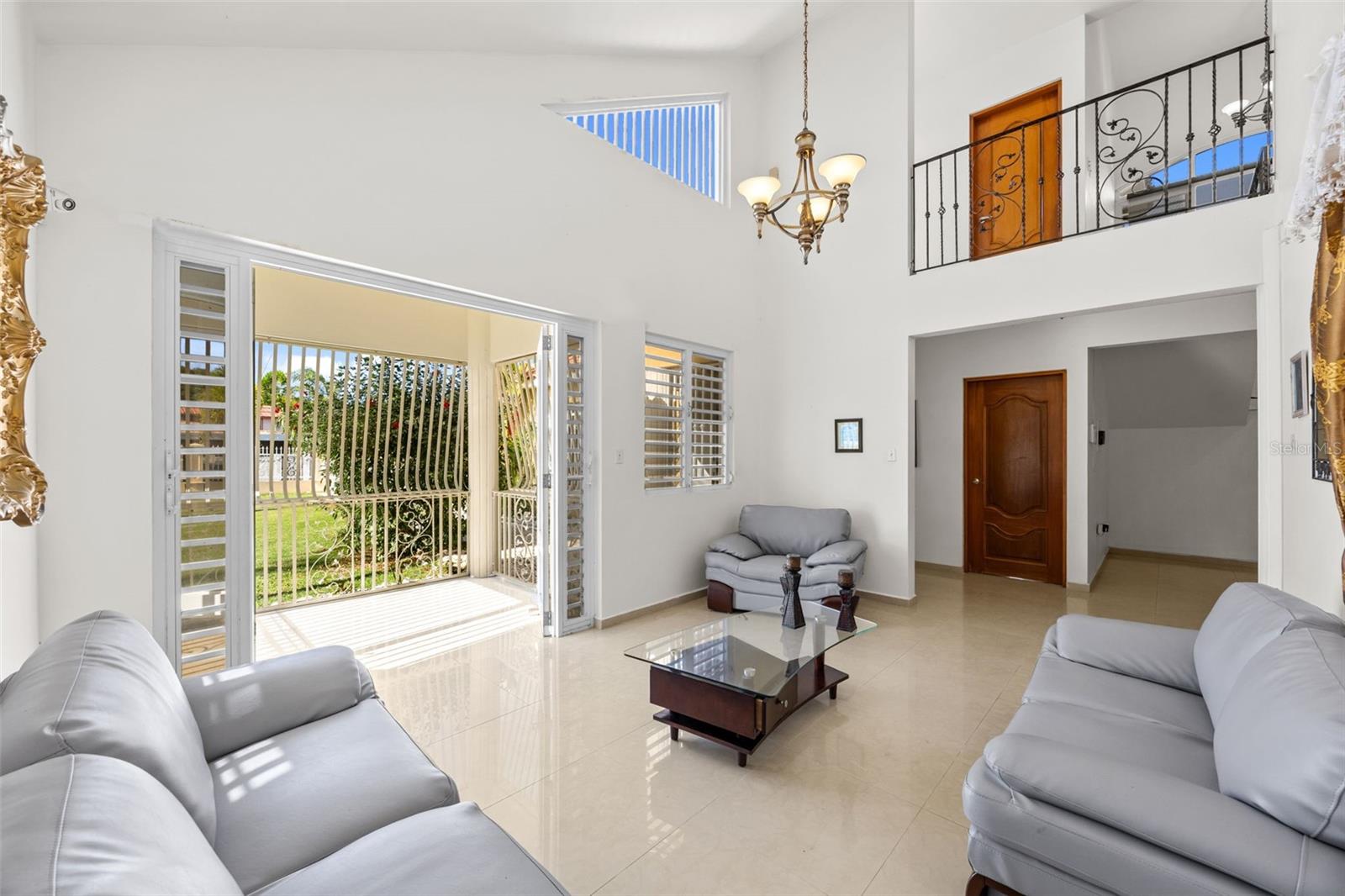 5 hab · 5 baños · MANATI — foto 12