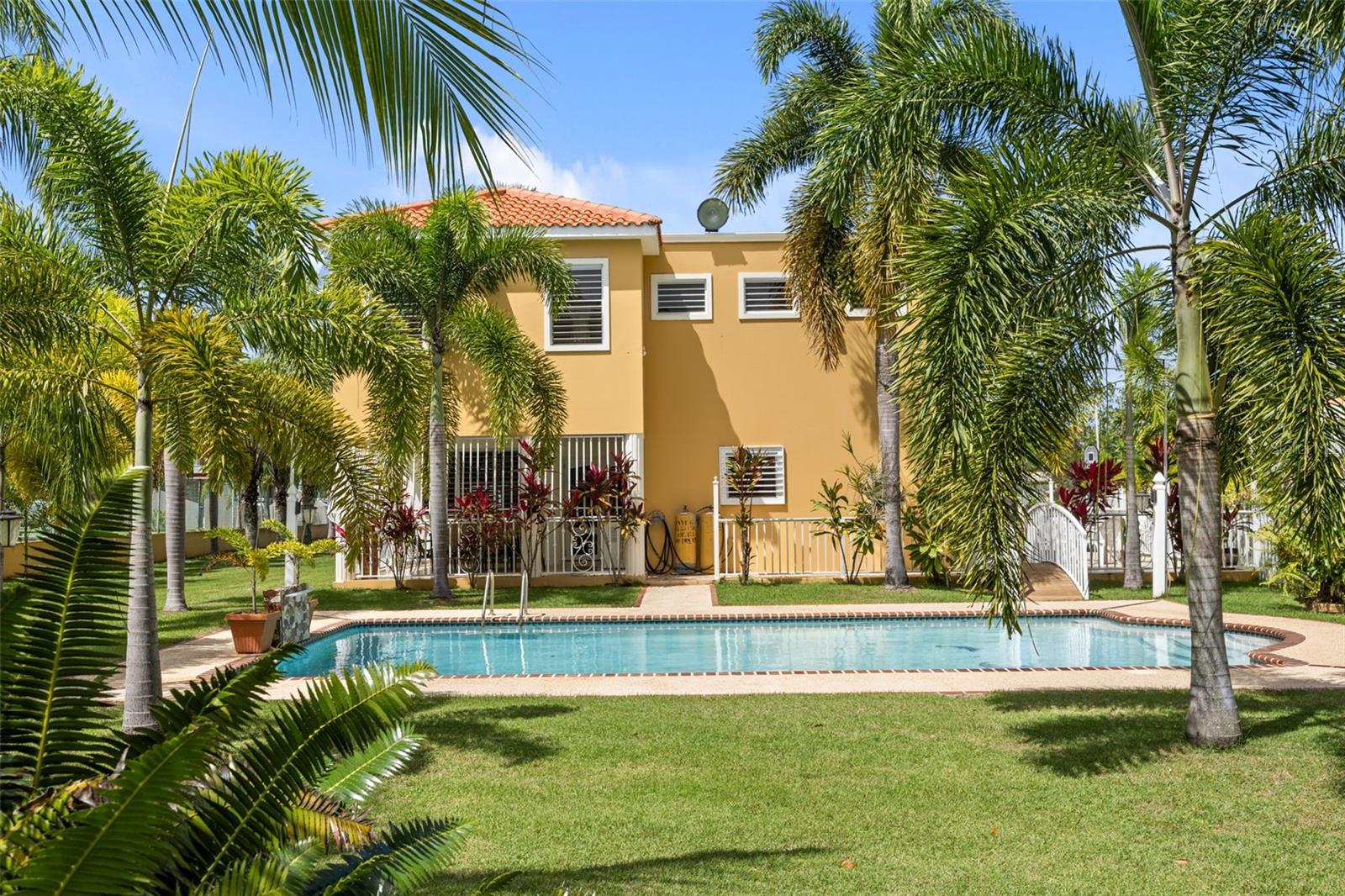 5 hab · 5 baños · MANATI — foto 6