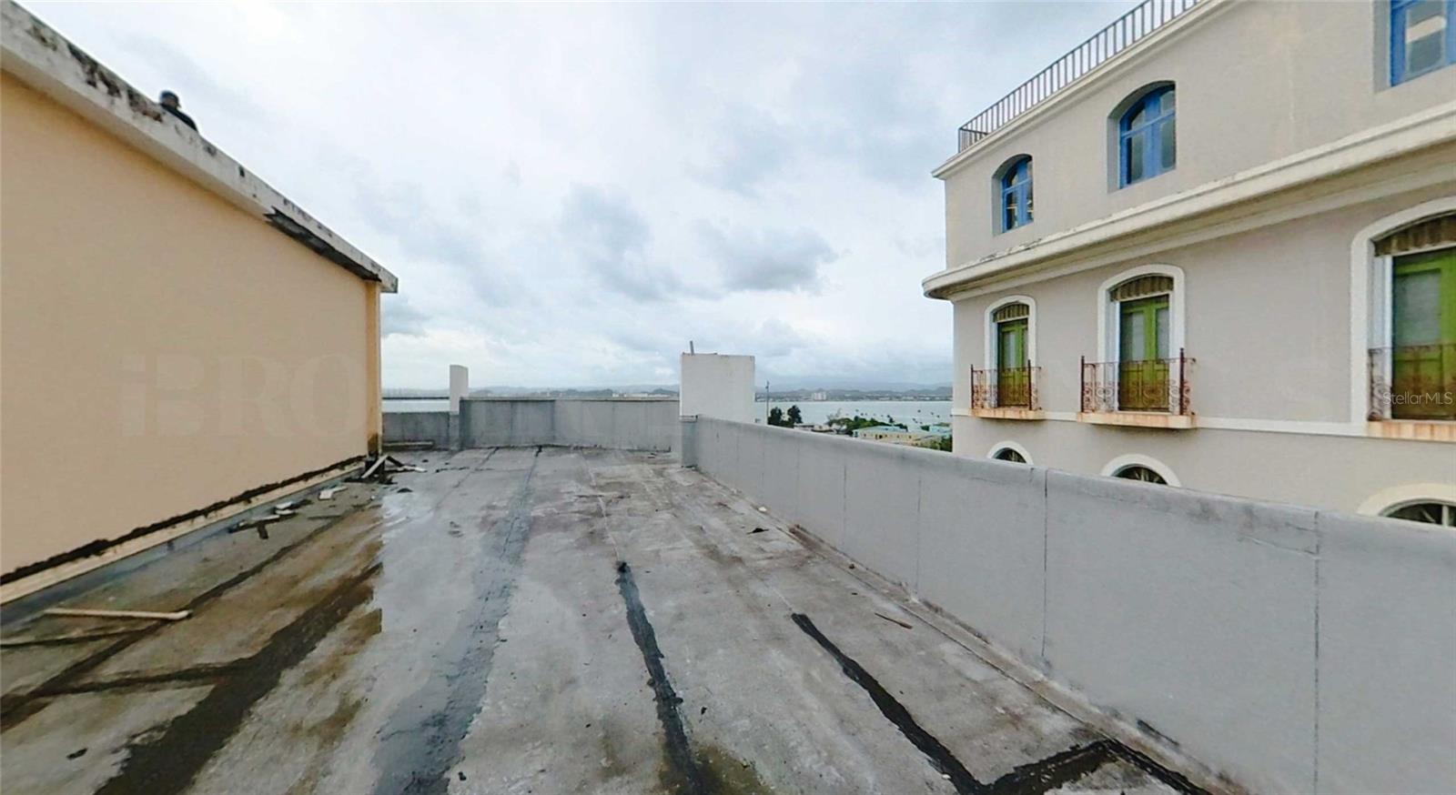 4 baños · SAN JUAN — foto 9
