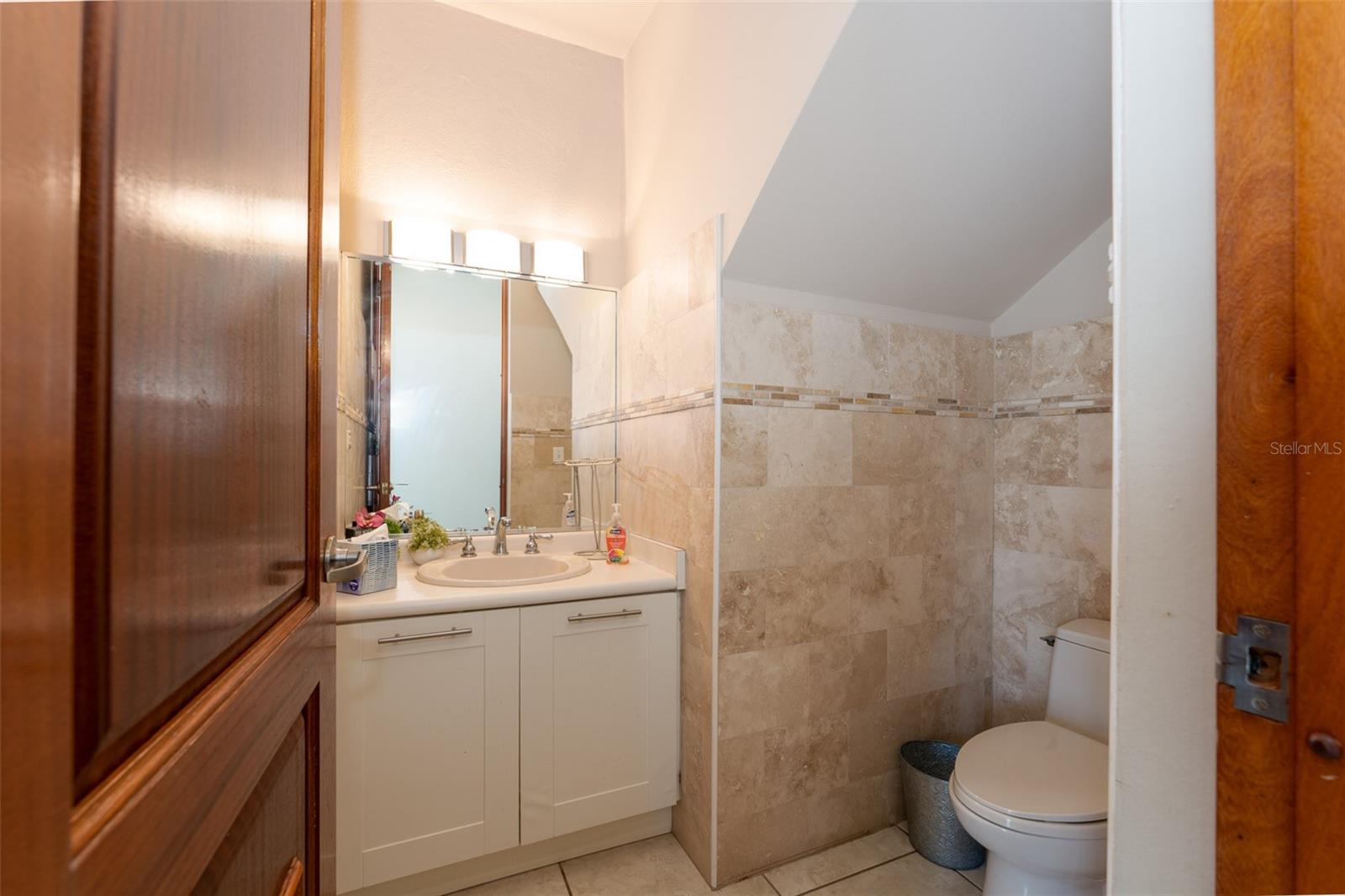 5 hab · 3 baños · DORADO — foto 9