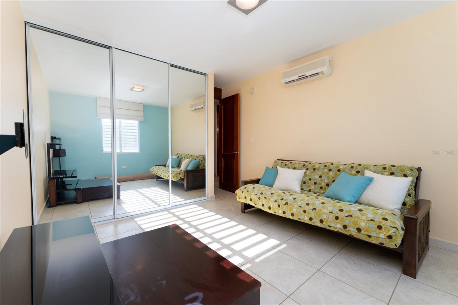 5 hab · 3 baños · DORADO — foto 10