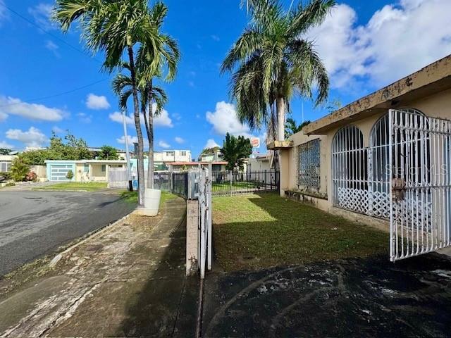 4 hab · 2 baños · BAYAMON — foto 2