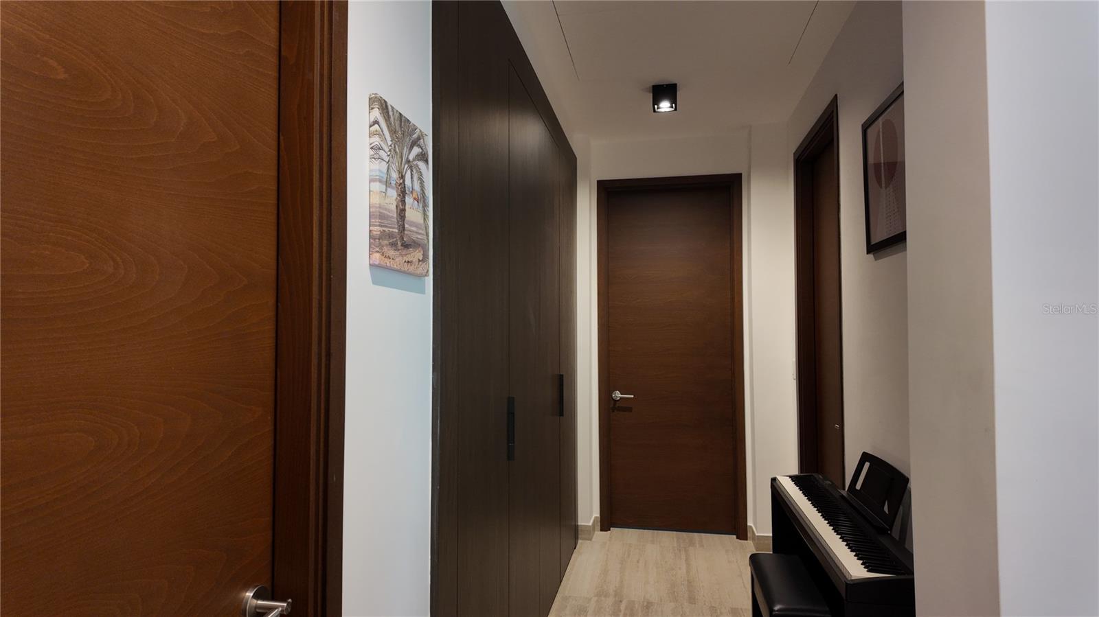 5 hab · 5 baños · DORADO — foto 11