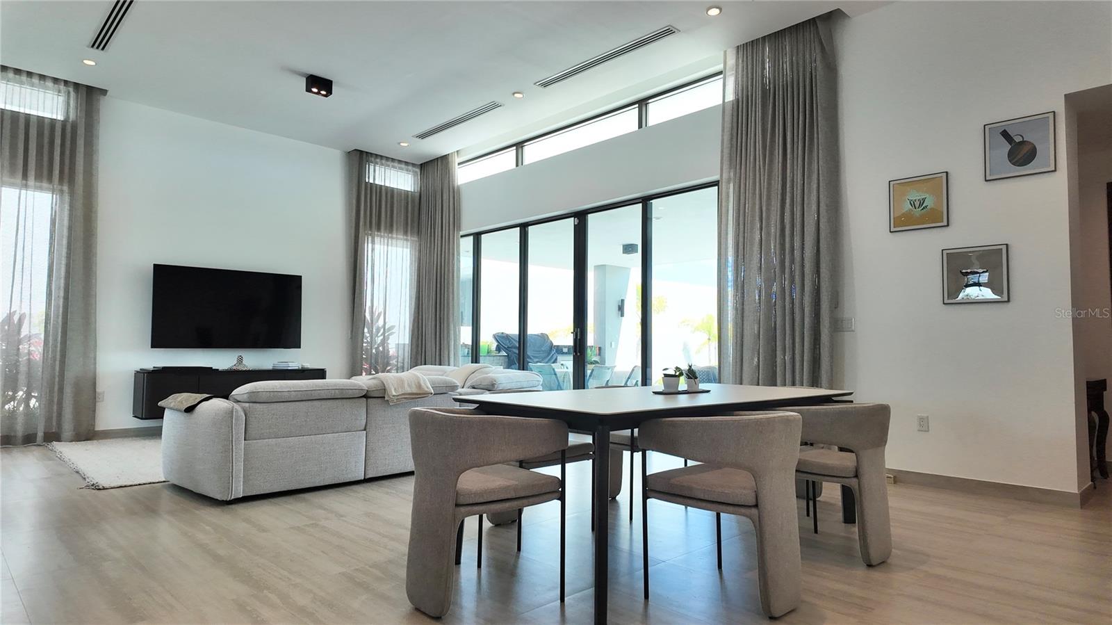 5 hab · 5 baños · DORADO — foto 4