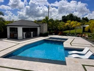 4 hab · 3 baños · MOROVIS — foto 3