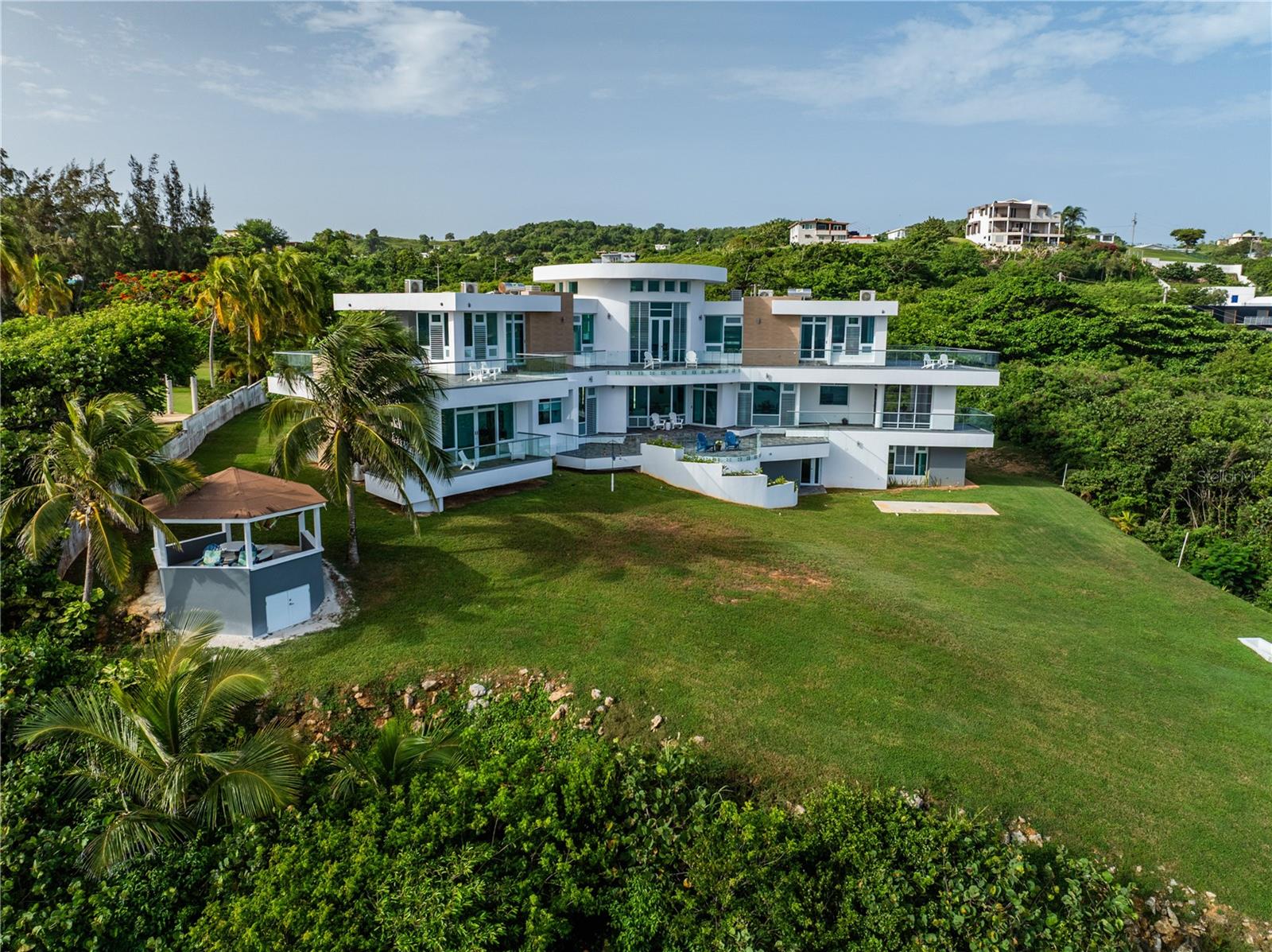 5 hab · 7 baños · QUEBRADILLAS — foto 3