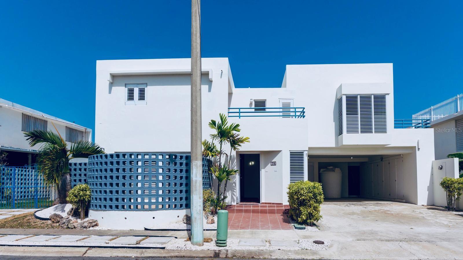 4 hab · 5 baños · GUANICA