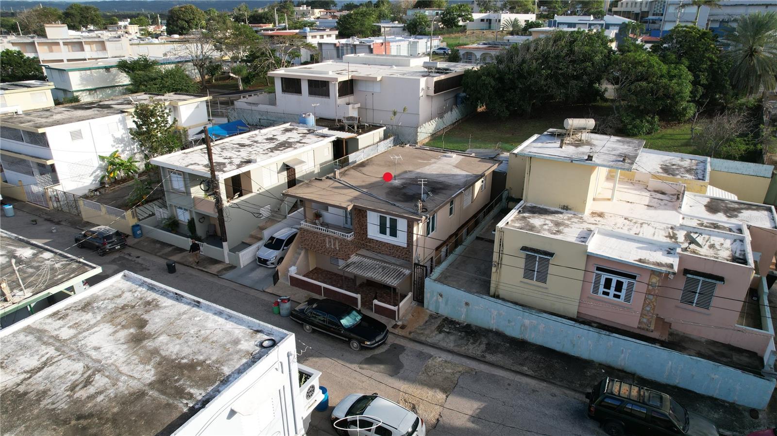 6 hab · 2 baños · ARECIBO — foto 3