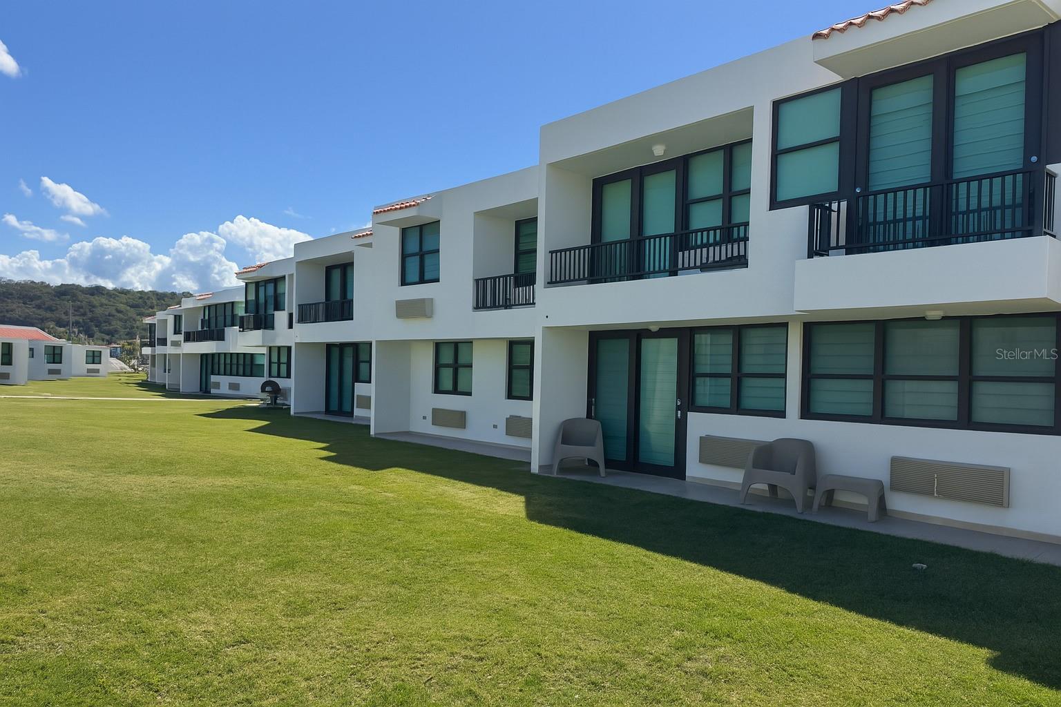 2 hab · 2 baños · ISABELA