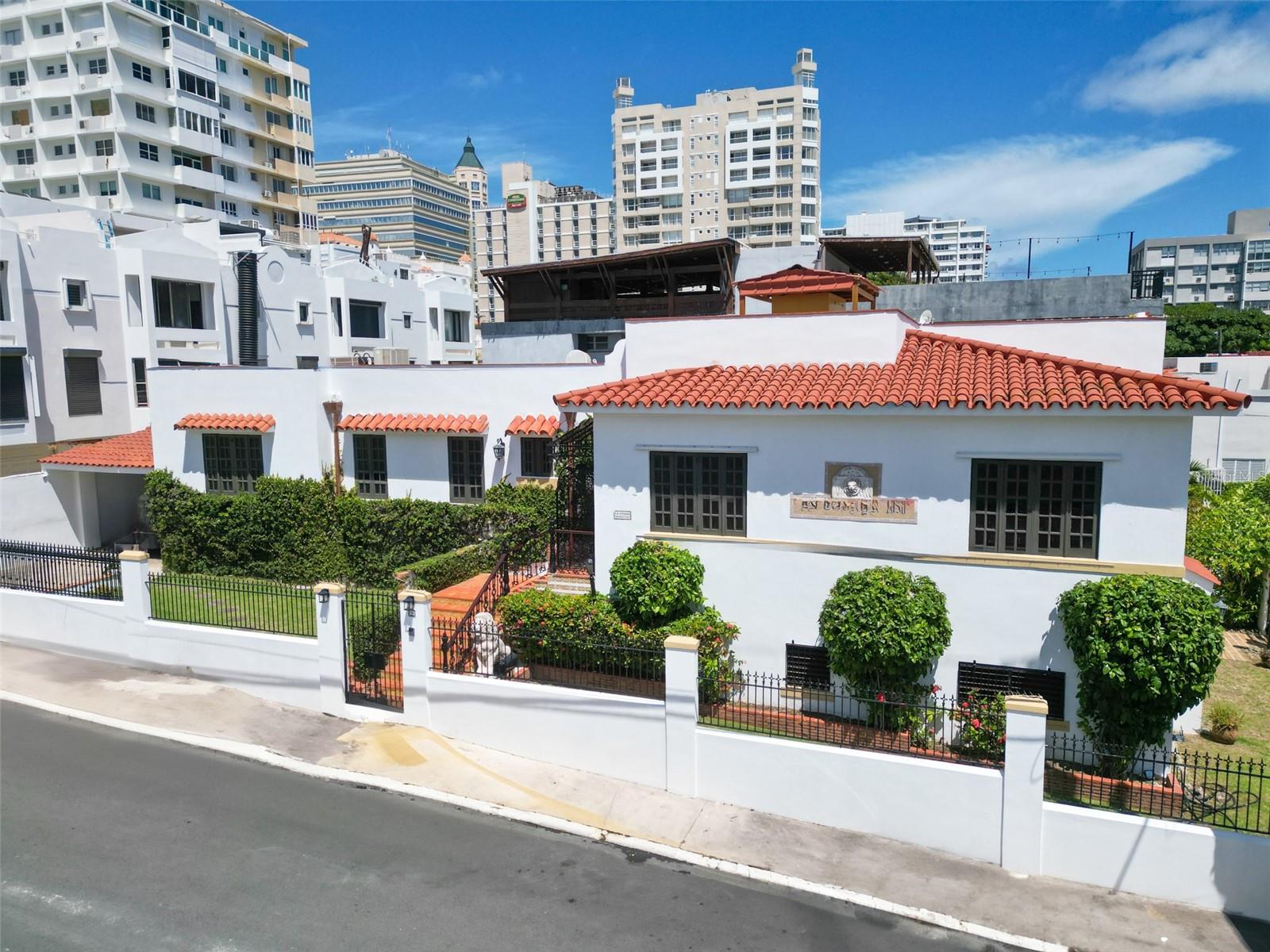 6 hab · 5 baños · SAN JUAN