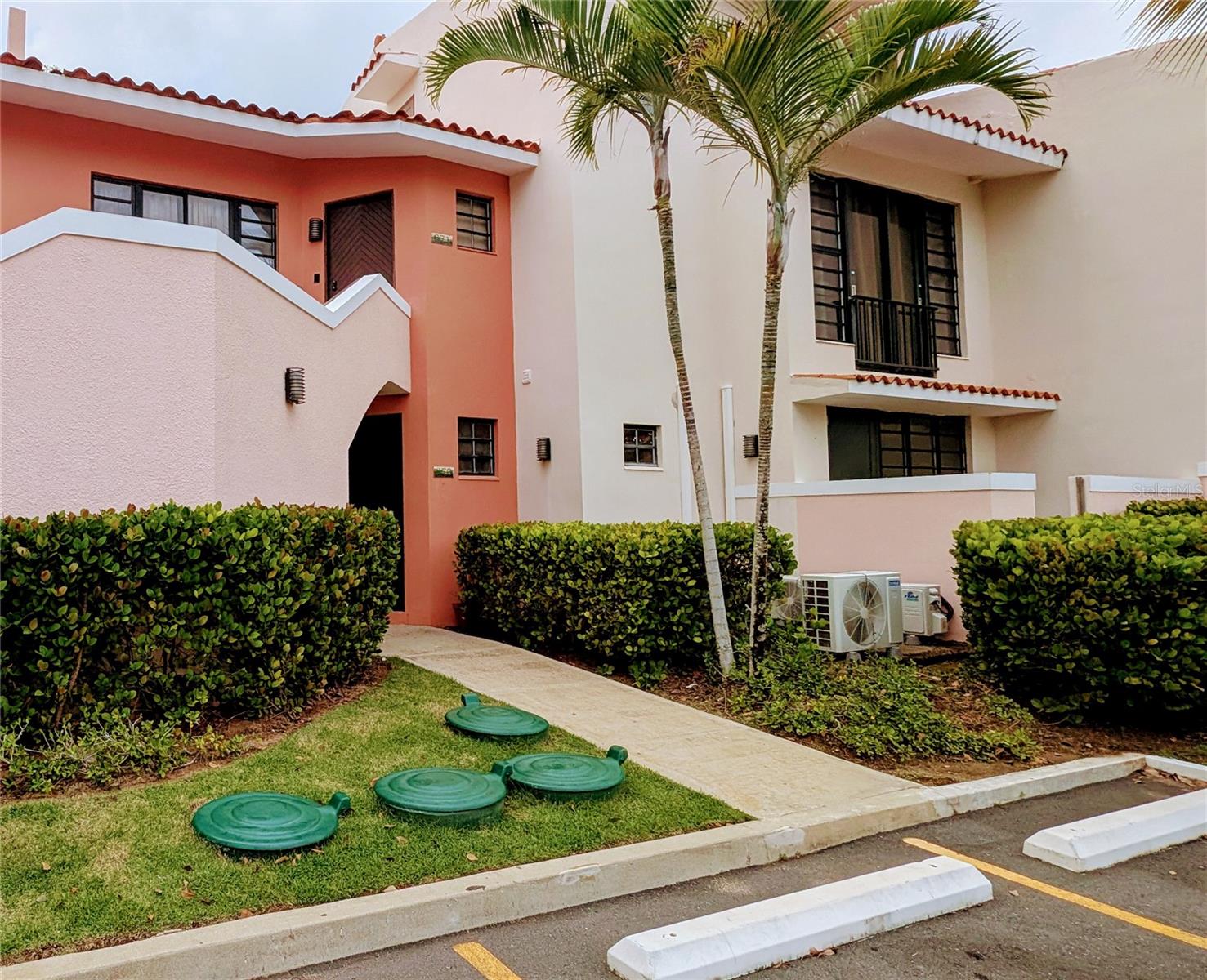 3 hab · 2 baños · HUMACAO