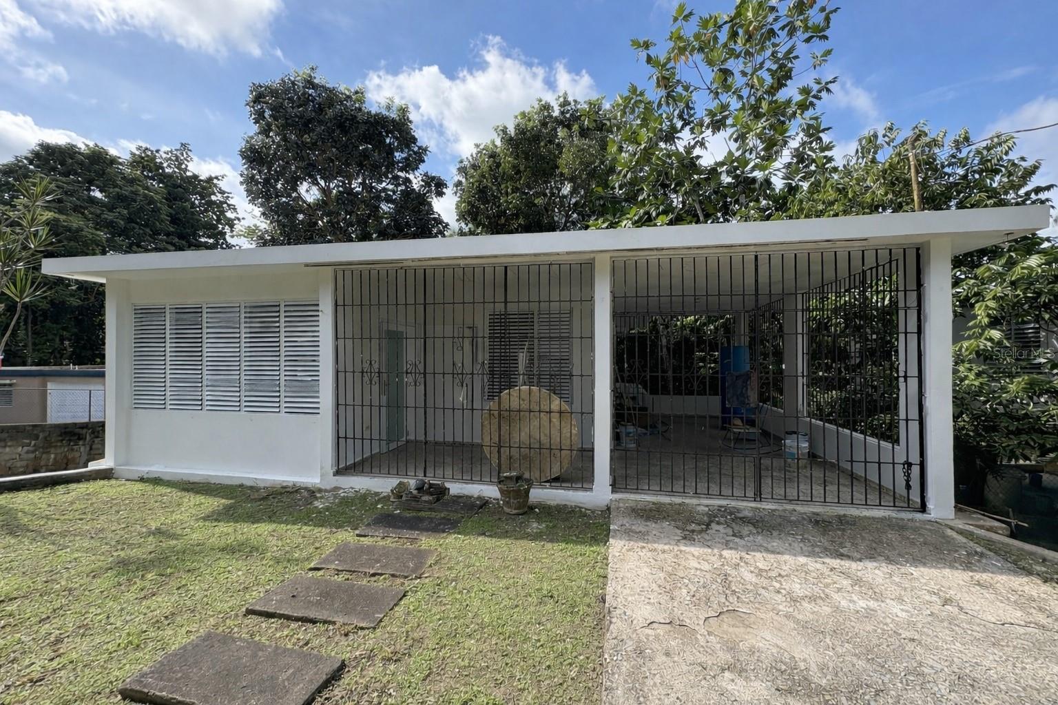4 hab · 2 baños · SAN LORENZO