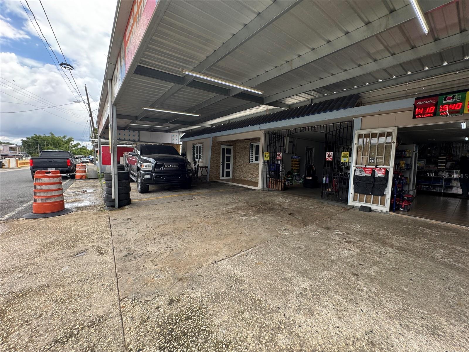5 hab · 4 baños · UTUADO — foto 3