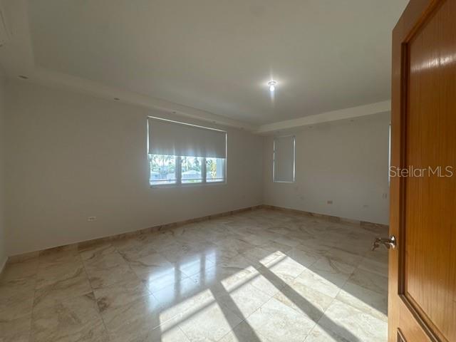 4 hab · 3 baños · CAROLINA — foto 8