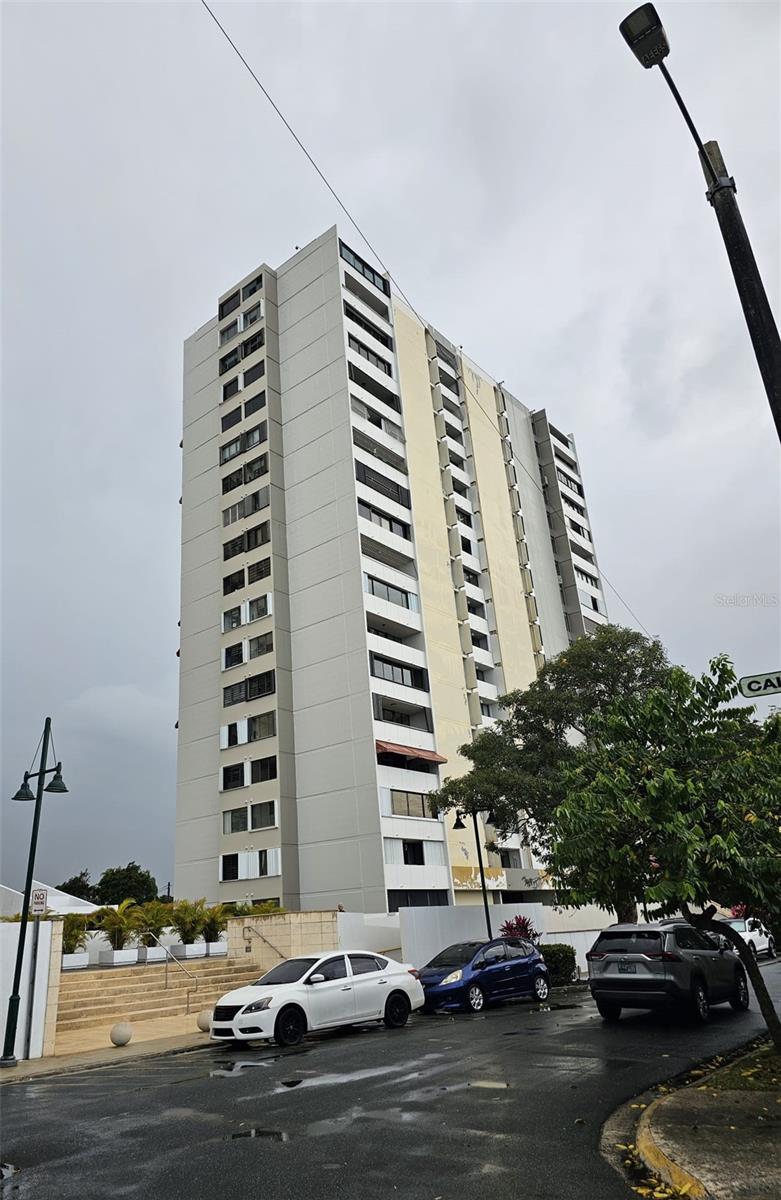 2 hab · 2 baños · GUAYNABO