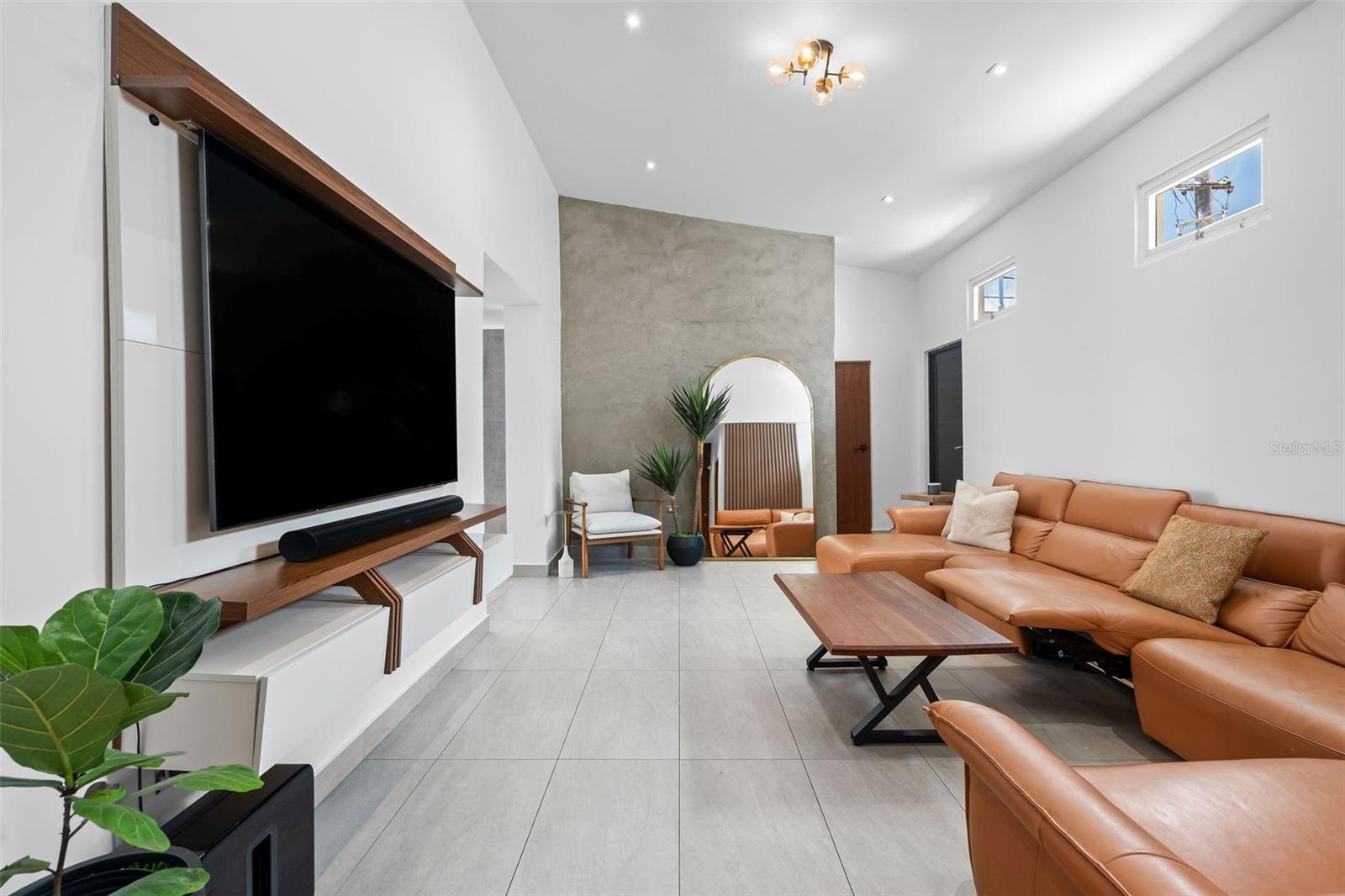 5 hab · 3 baños · DORADO — foto 3