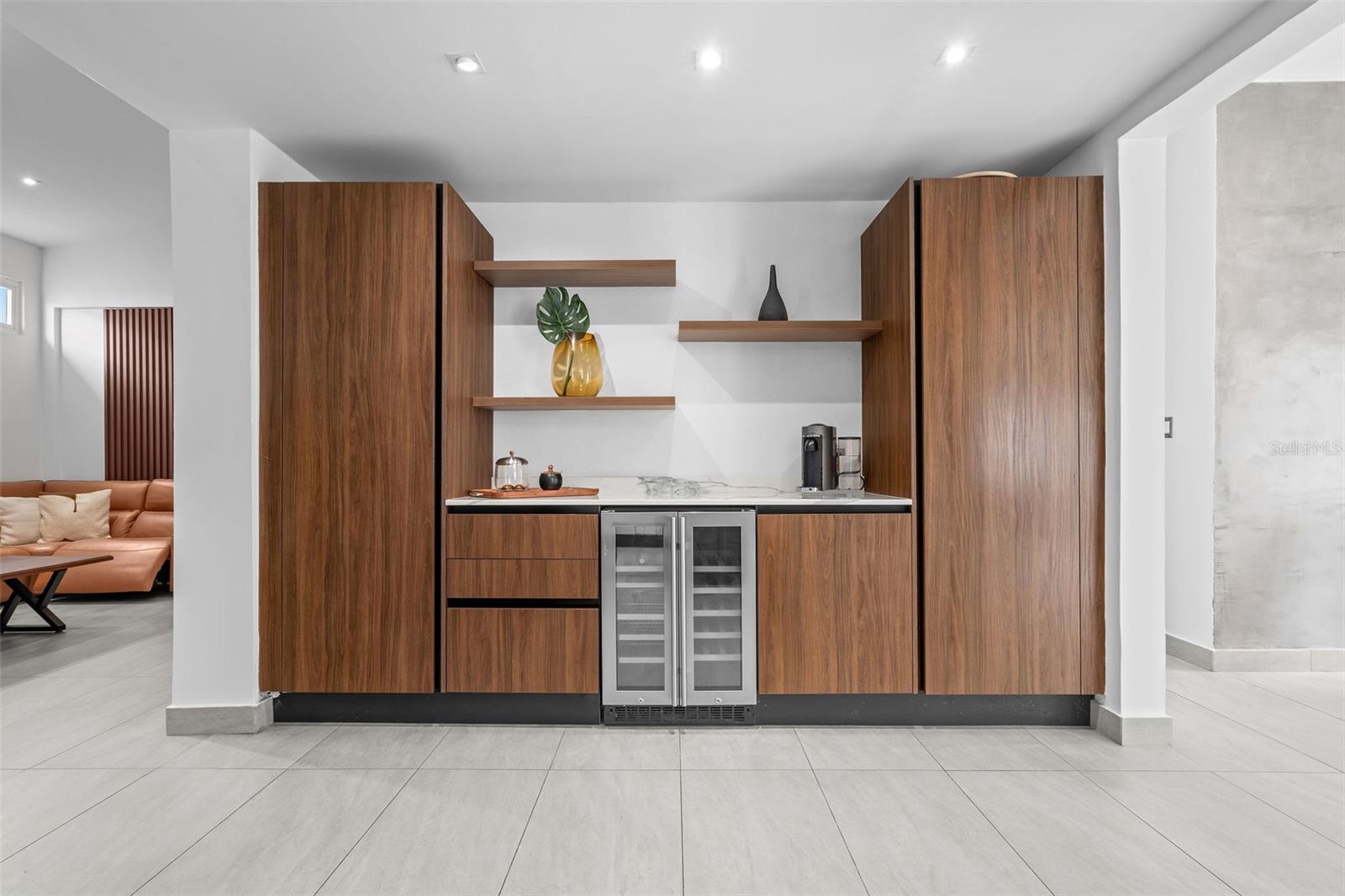 5 hab · 3 baños · DORADO — foto 6