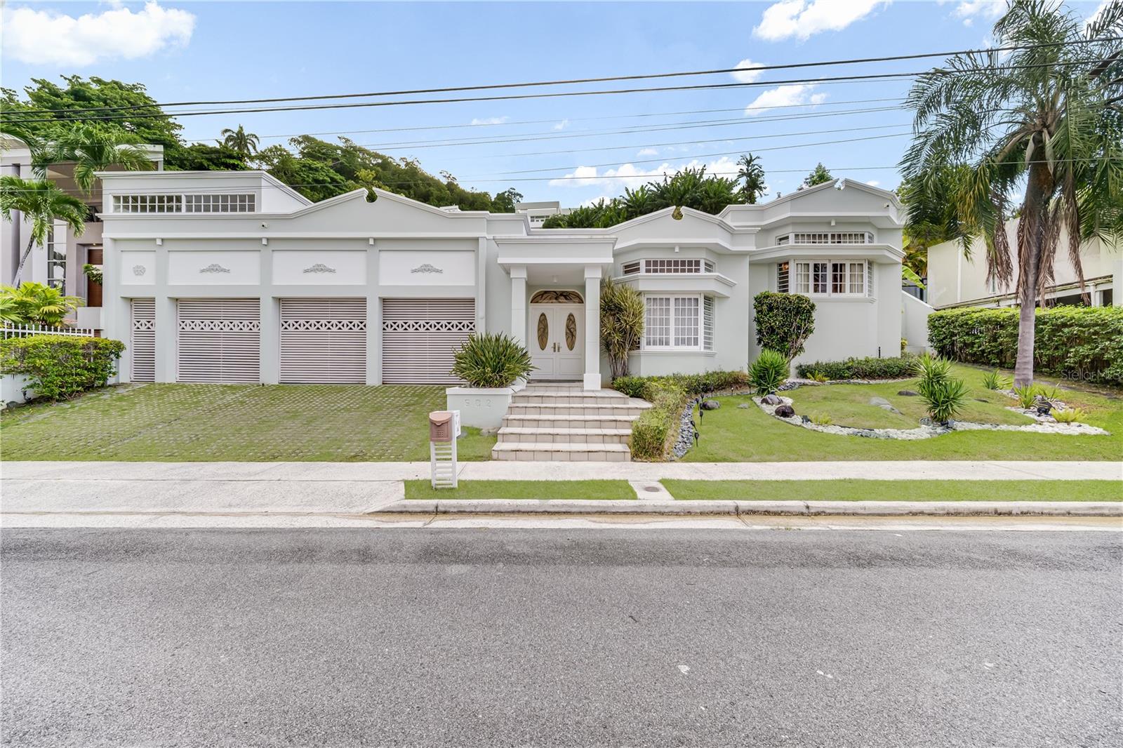 5 hab · 5 baños · GUAYNABO