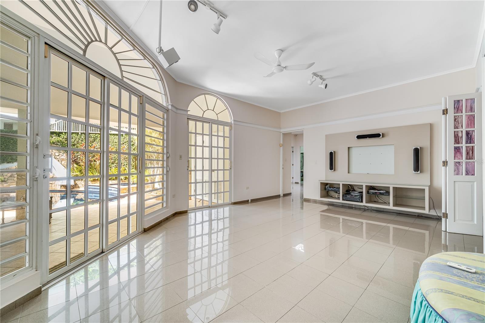 5 hab · 5 baños · GUAYNABO — foto 11
