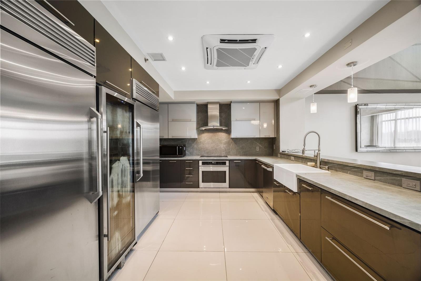 4 hab · 5 baños · DORADO — foto 12