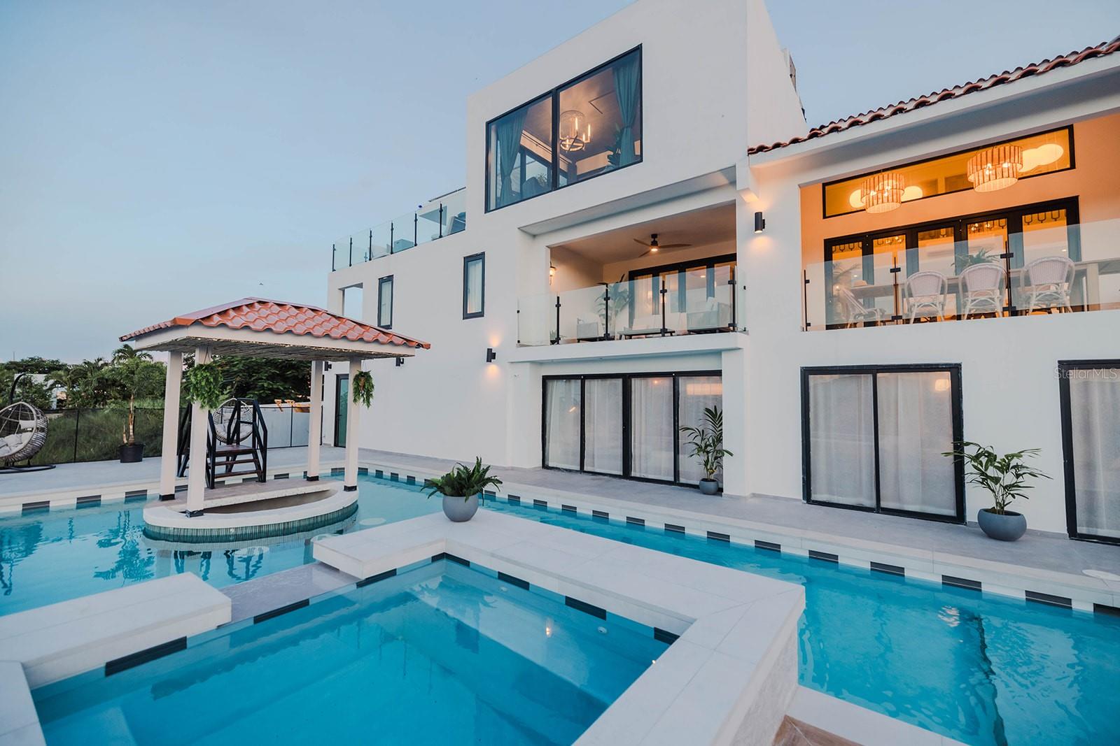 7 hab · 10 baños · HUMACAO