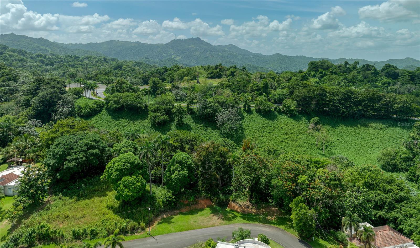 4 hab · 5 baños · GUAYNABO — foto 9