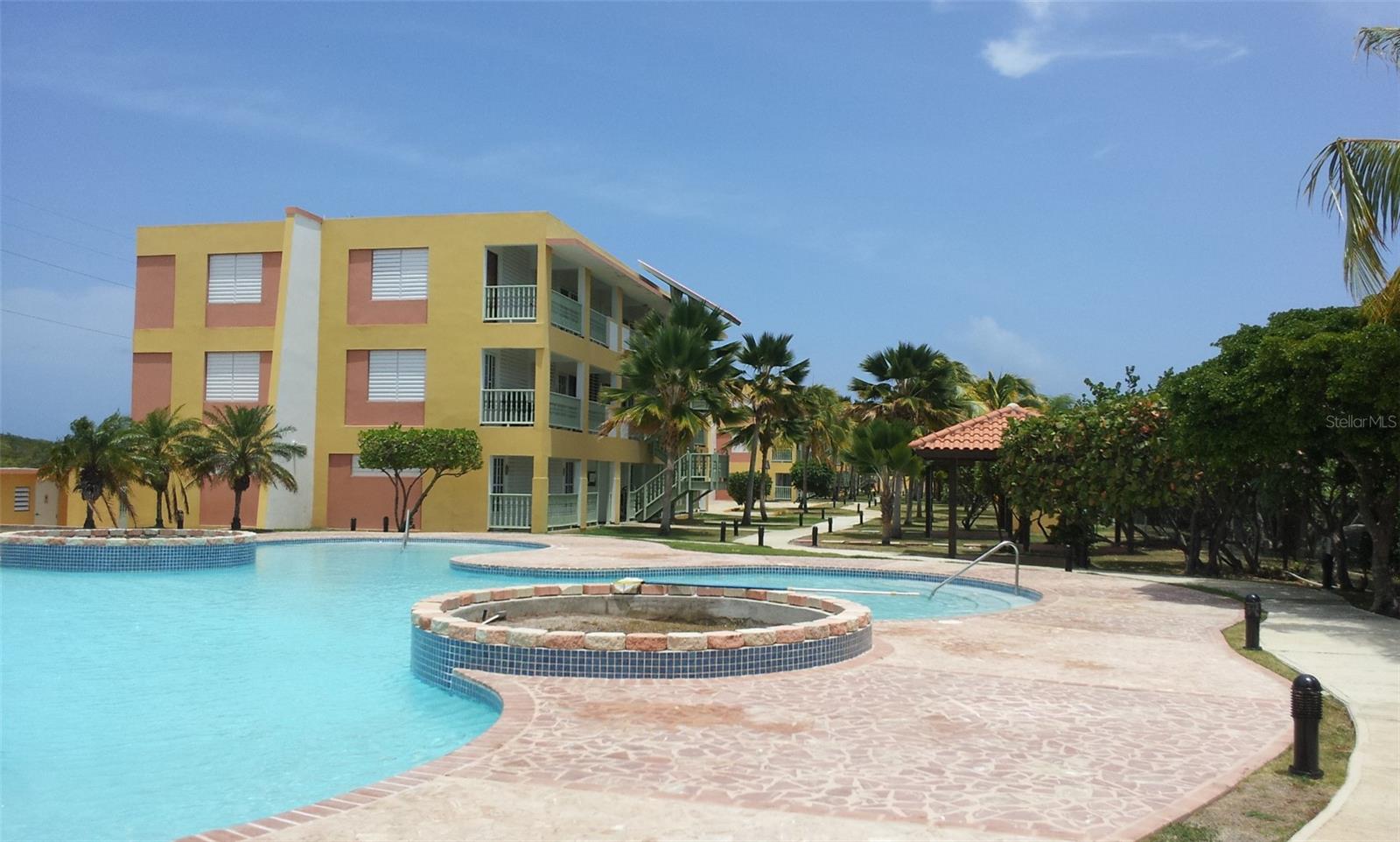 1 hab · 1 baños · CABO ROJO