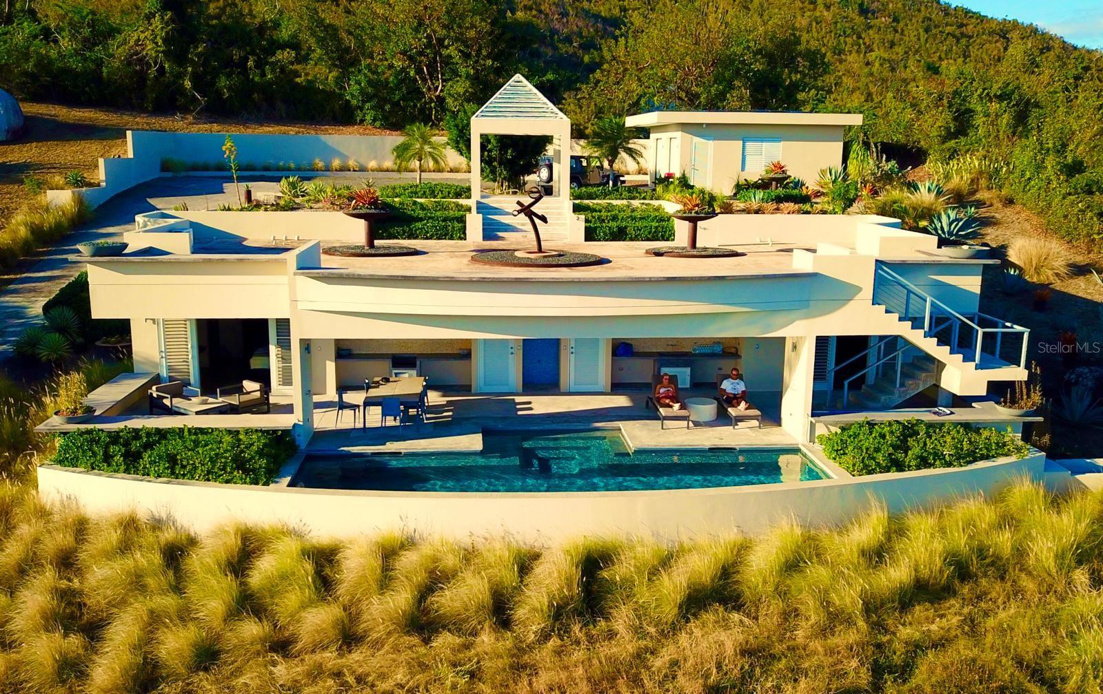 2 hab · 2 baños · VIEQUES