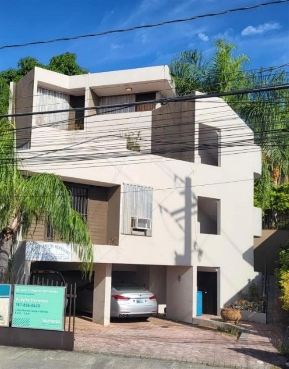 4 hab · 6 baños · YAUCO