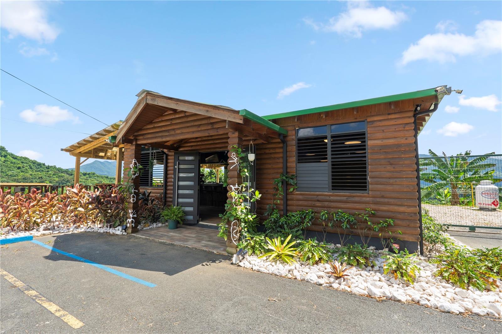 4 hab · 4 baños · JAYUYA — foto 7