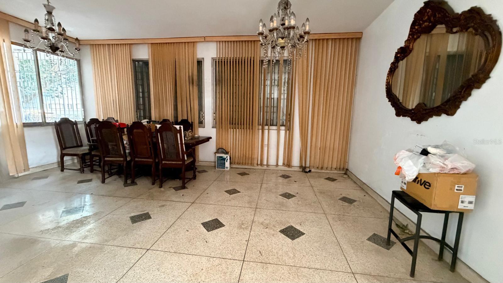 8 hab · 4 baños · LAJAS — foto 4