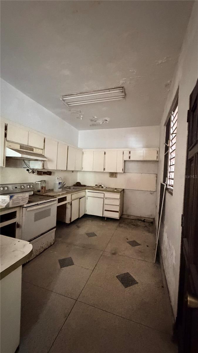 8 hab · 4 baños · LAJAS — foto 6