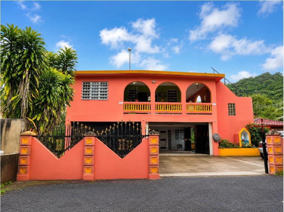 4 hab · 2 baños · UTUADO