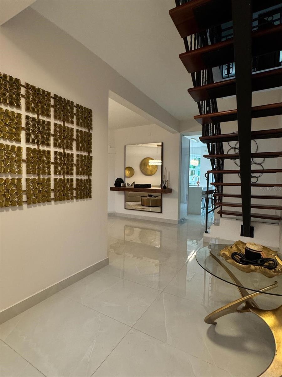 3 hab · 3 baños · DORADO — foto 2